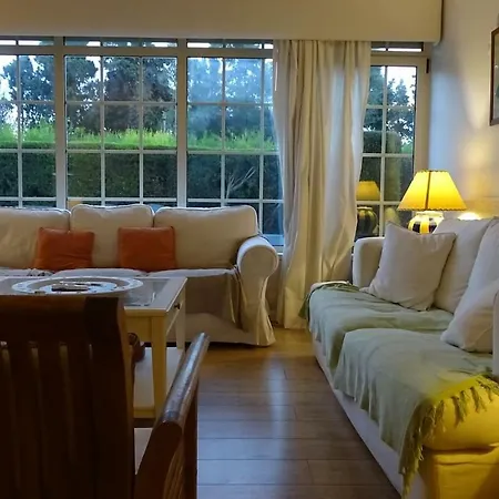 Vakantiehuis Margarida Charming House In