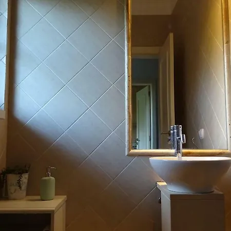 Semesterbostad Margarida Charming House In